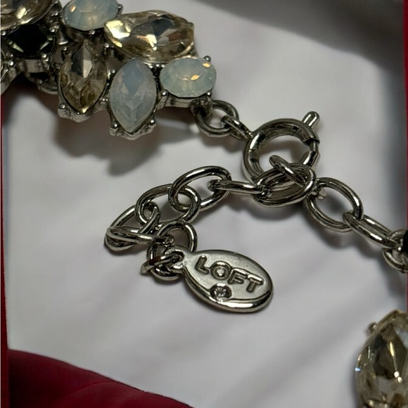 LOFT Silver Tone Crystal Rhinestone Collar Necklace 17” + 2” - Picture 4 of 7